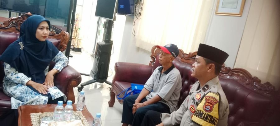 Aipda Budiansyah Laksanakan Sambang DDS, Ajak Tokoh Masyarakat Jaga Kamtibmas di Pasir Jaya