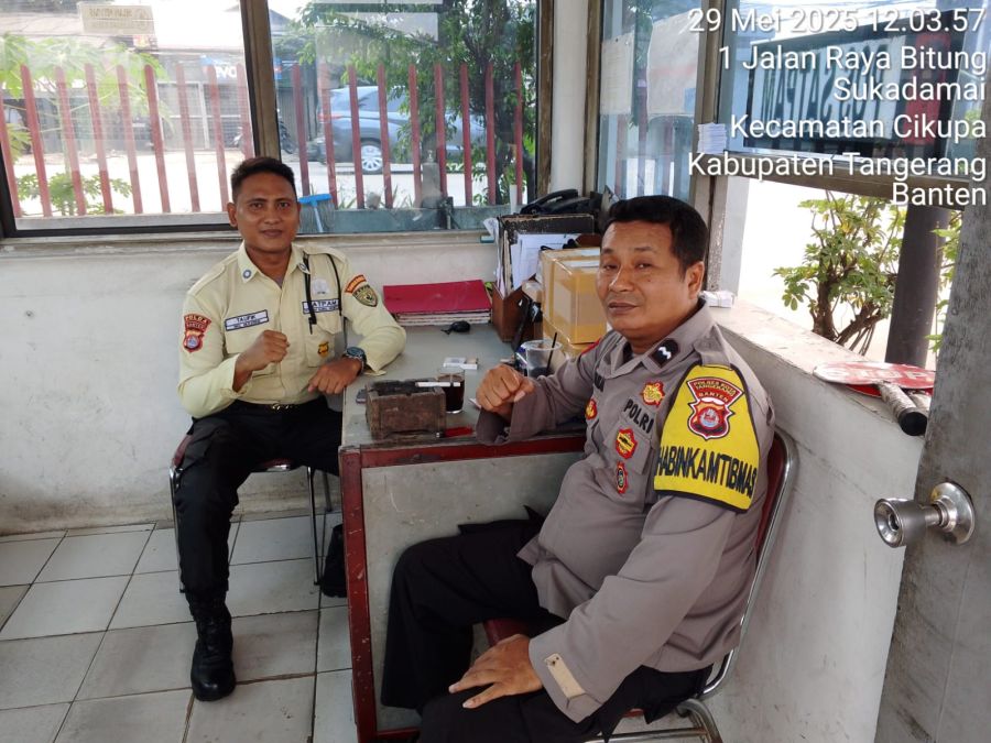 Aipda Tri Iskandar Sambangi Satpam PT Bumen Redja Abadi, Jalin Silaturahmi dan Himbauan Kamtibmas