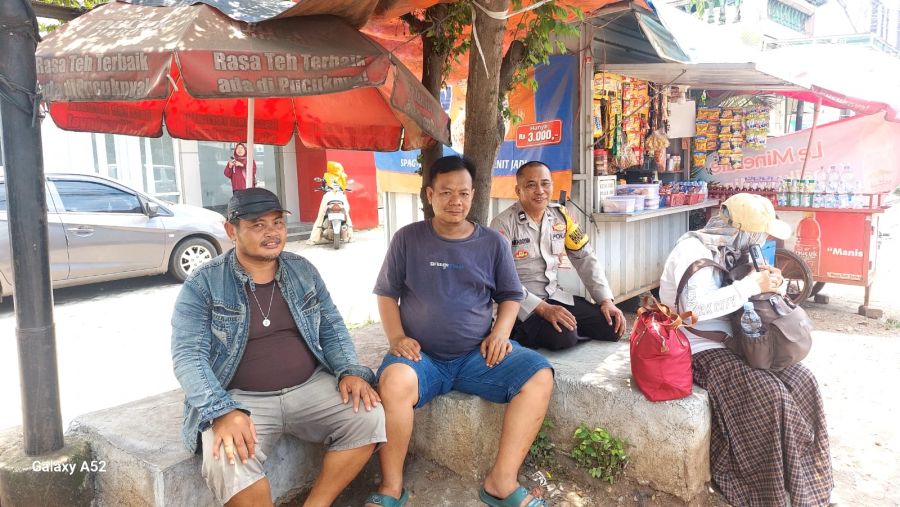 Aiptu Mukhsodin Sambang Warga di Desa Sukadamai, Wujudkan Kedekatan Polri dan Masyarakat