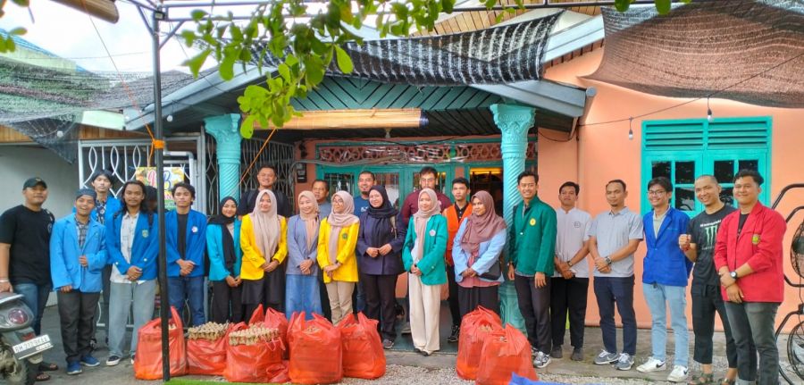Aliansi Mahasiswa Riau Luncurkan Inisiatif Baksos Sembako Untuk Panti Asuhan di Pekanbaru