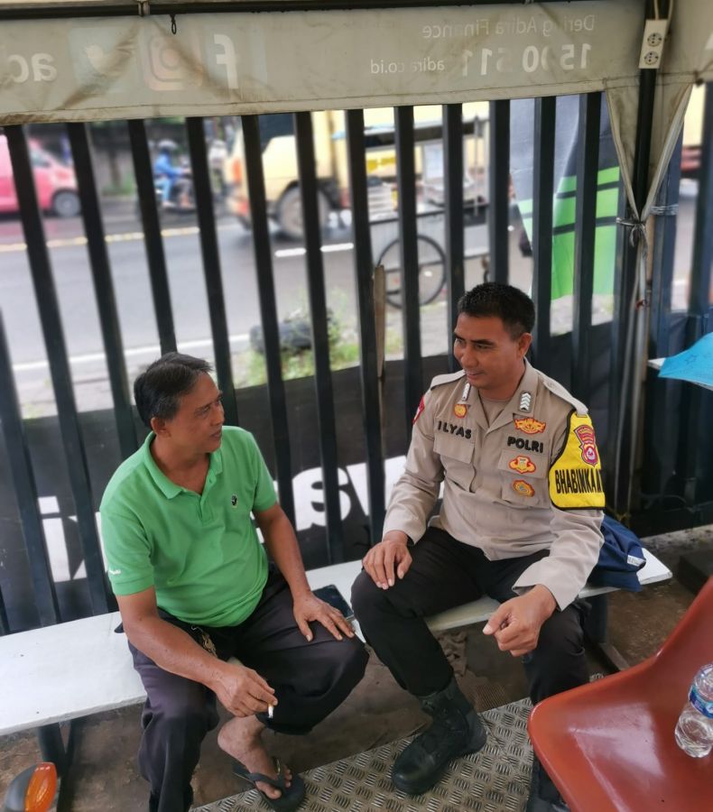 Babinkamtibmas Kelurahan Sukamulya Laksanakan Sambang, Jalin Komunikasi dengan Warga