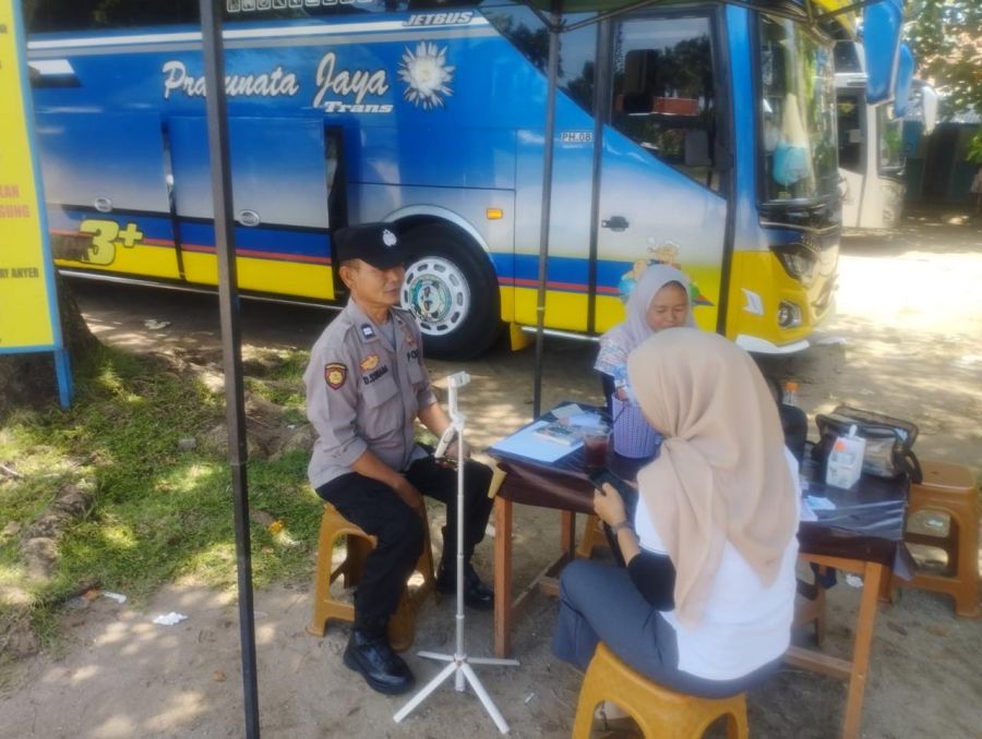 Bersama di Pesisir: Wujud Nyata Aparat dan Warga Menjaga Ketenangan Lingkungan