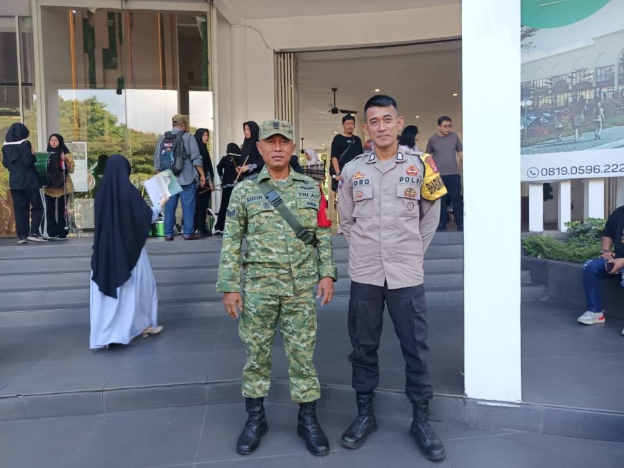 Bhabinkamtibmas Cibadak Amankan Kegiatan TAXPO Bappenda, Perkuat Kedekatan dengan Warga