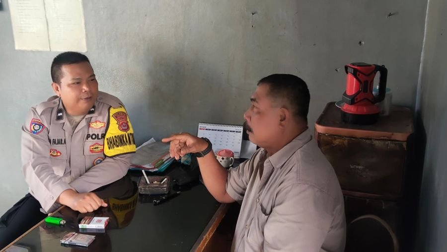 Bhabinkamtibmas Desa Bojong Sosialisasikan Call Center 110, Perkuat Sinergi Keamanan