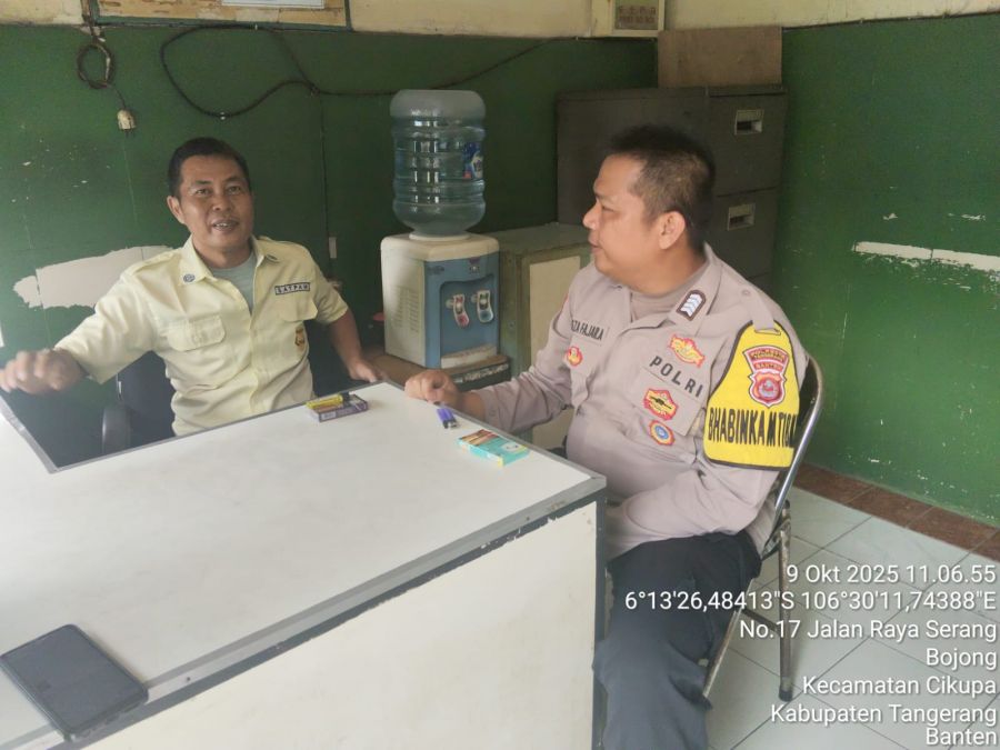 Bhabinkamtibmas Desa Bojong Sosialisasikan Layanan Kepolisian 110 kepada Keamanan Lingkungan