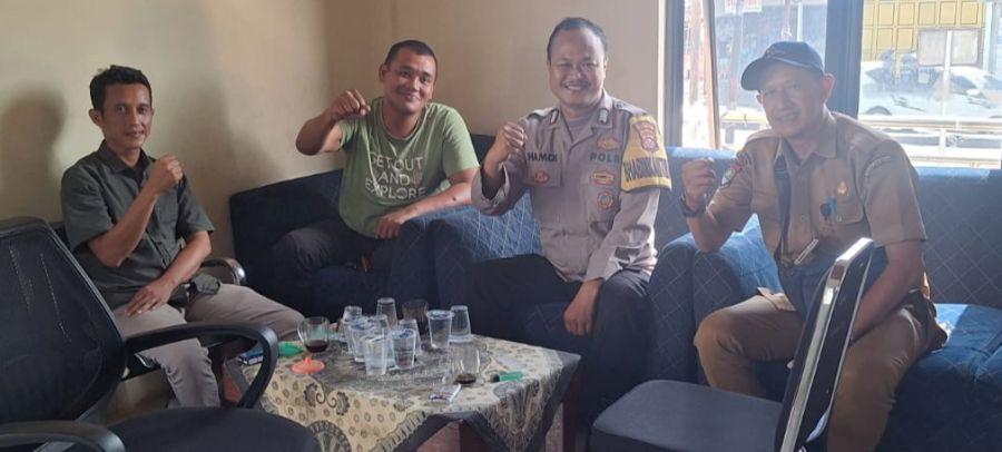 Bhabinkamtibmas Desa Cikupa Lakukan Sambang, Jalin Kedekatan dan Himbau Warga Jaga Kamtibmas