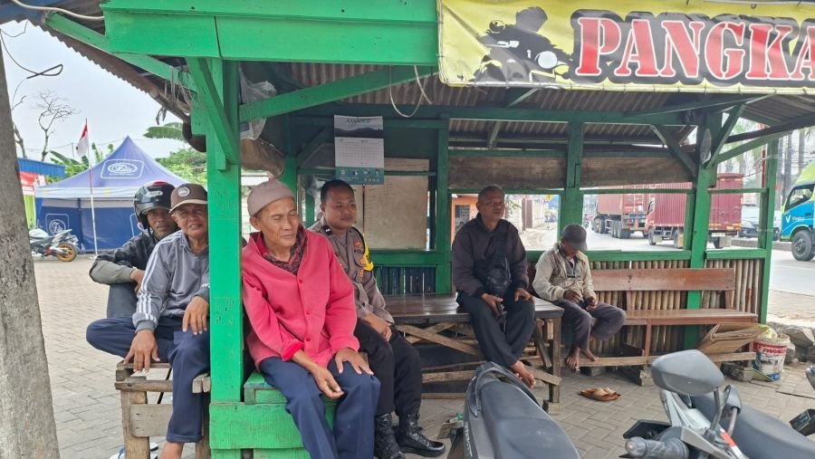Bhabinkamtibmas Desa Cikupa Sambangi OPANG, Perkuat Komunikasi dan Kamtibmas di Tengah Masyarakat