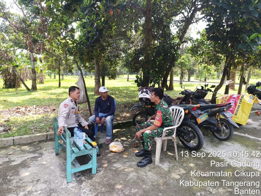 Bhabinkamtibmas Desa Pasir Jaya Sambangi Warga, Ajak Jaga Kamtibmas
