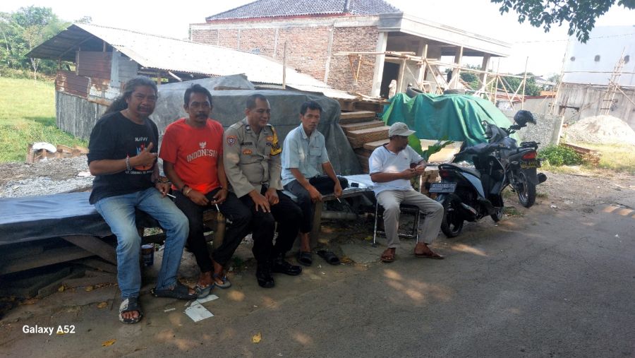 Bhabinkamtibmas Desa Sukadamai Lakukan Sambang, Ajak Warga Jaga Kamtibmas Kondusif