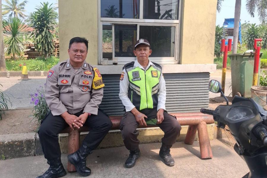Bhabinkamtibmas Desa Talaga Sambangi Warga, Sampaikan Pesan Kamtibmas dan Sosialisasi Layanan 110