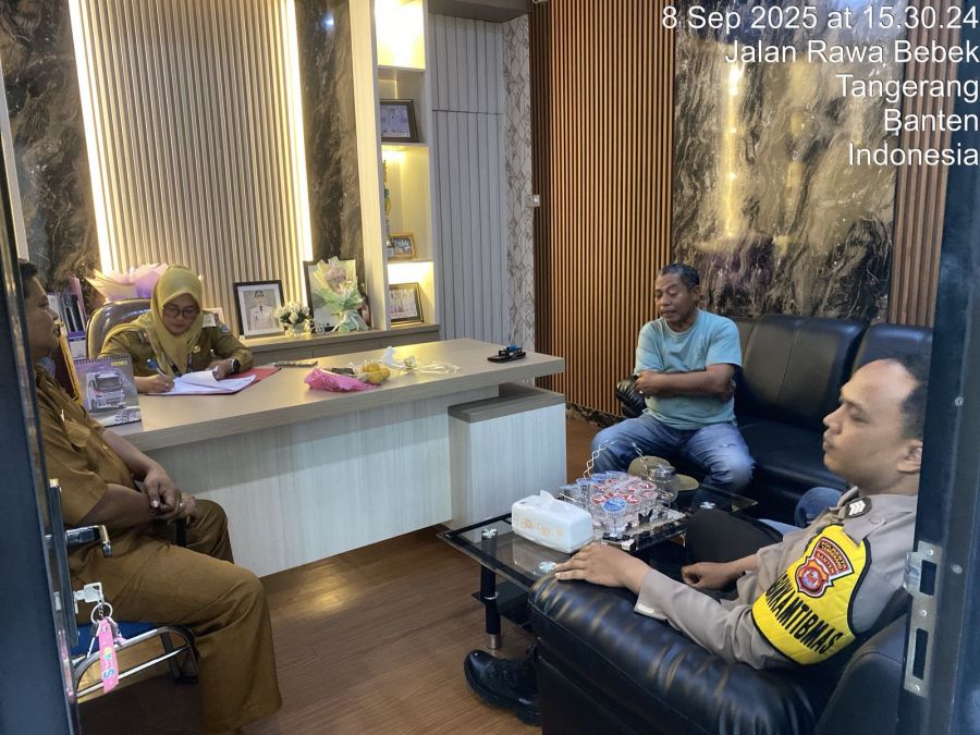 Bhabinkamtibmas Kelurahan Bunder Sambangi Kantor Kelurahan, Sosialisasikan Layanan 110