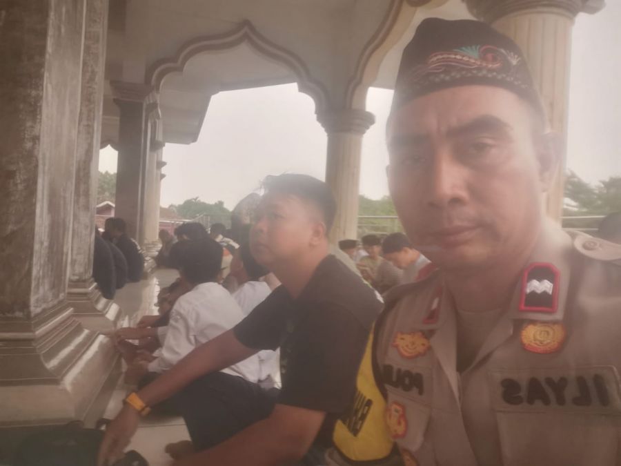 Bhabinkamtibmas Kelurahan Sukamulya Laksanakan Jumat Keliling, Perkuat Silaturahmi dan Harkamtibmas