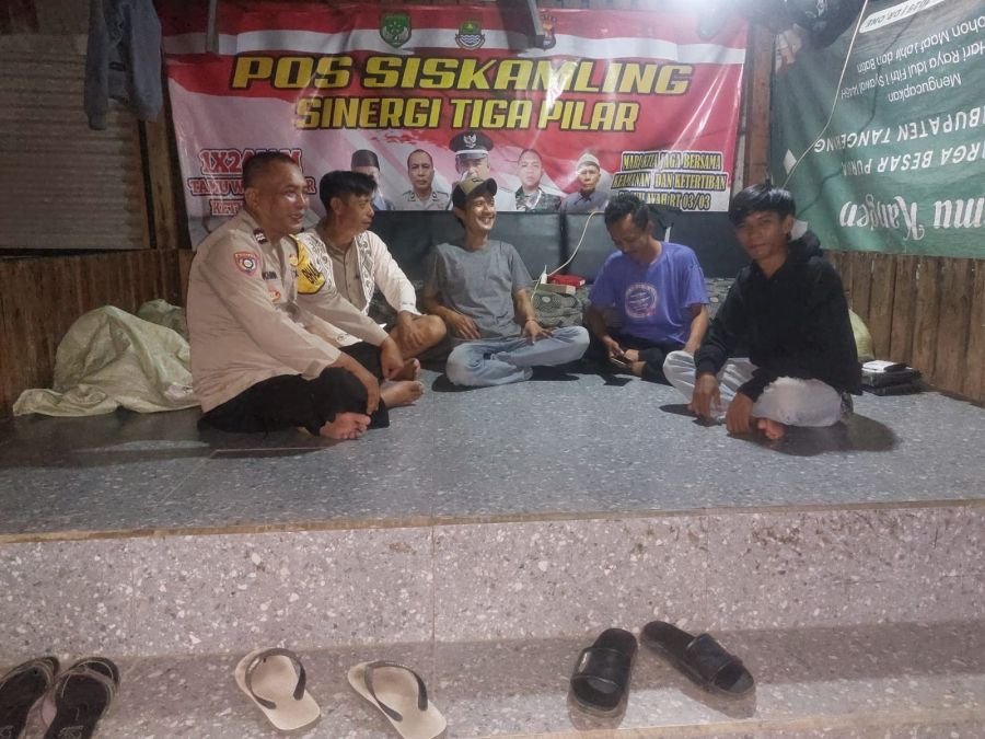 Bhabinkamtibmas Polsek Cikupa Gelar Ronda Siskamling Bersama Warga Desa Sukadamai, Perkuat Keamanan