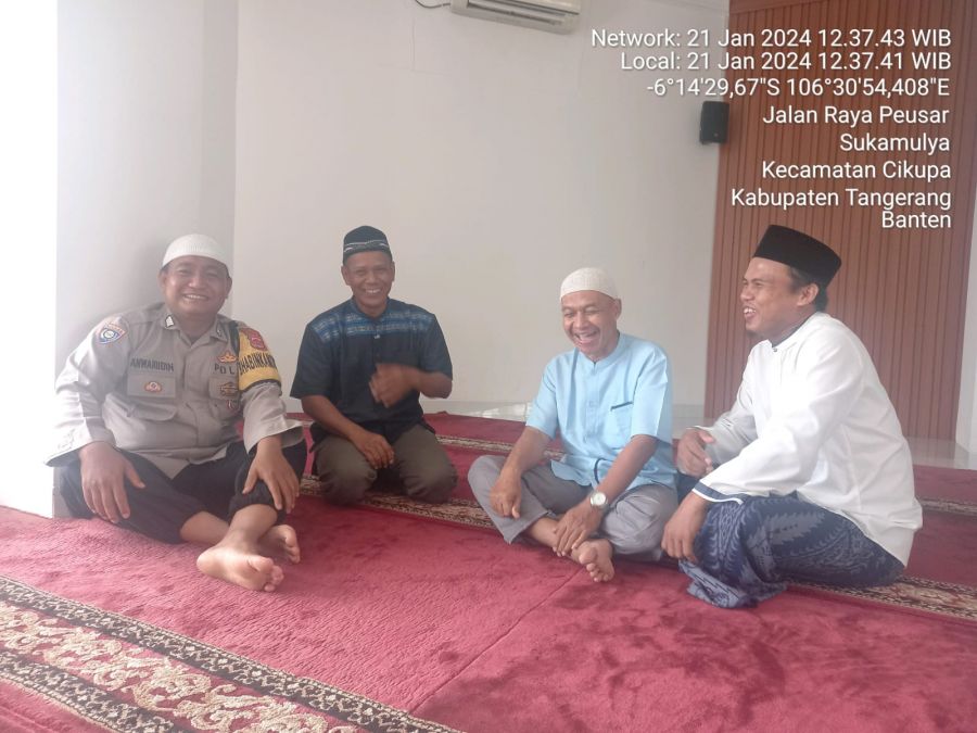 Bhabinkamtibmas Polsek Cikupa Pererat Kedekatan dengan Warga Sukamulya