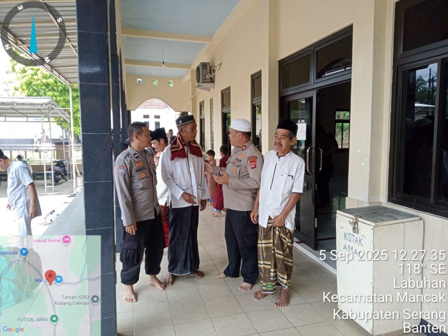 Bhabinkamtibmas Polsek Mancak Laksanakan Shalat Jumat Keliling, Perkuat Sinergitas dengan Warga