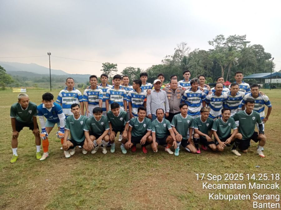 Bhabinkamtibmas Polsek Mancak Monitoring Turnamen Sepak Bola Antar RT se-Desa Labuan