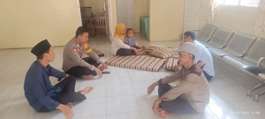 Bhabinkamtibmas Polsek Mancak Polres Cilegon Sambang Tokoh Masyarakat