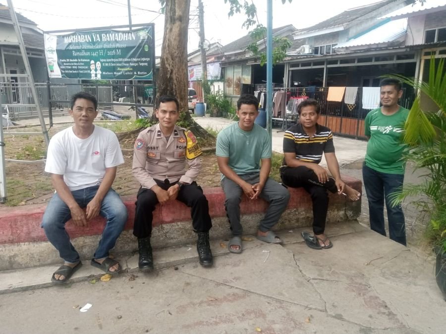 Bhabinkamtibmas Polsek Panongan Perkuat Kedekatan dengan Warga Lewat “Ngariung” di Desa Peusar