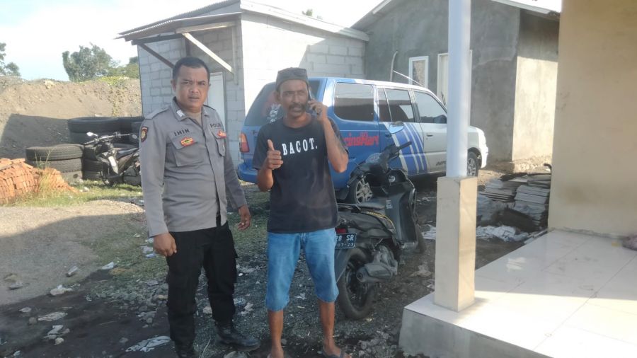 Bhabinkamtibmas Polsek Puloampel Datangi Warga Lewat Sambang Dialogis