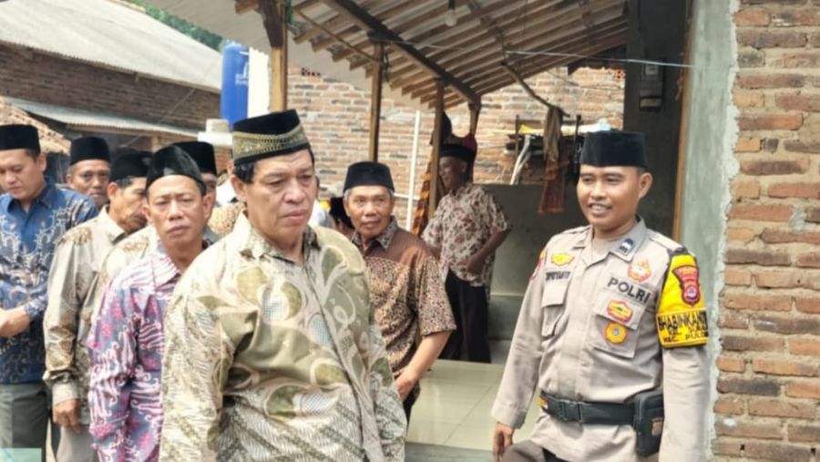 Bhabinkamtibmas Polsek Pulomerak Aktif Sambangi Tokoh Masyarakat, Ciptakan Situasi Aman dan Kondusif