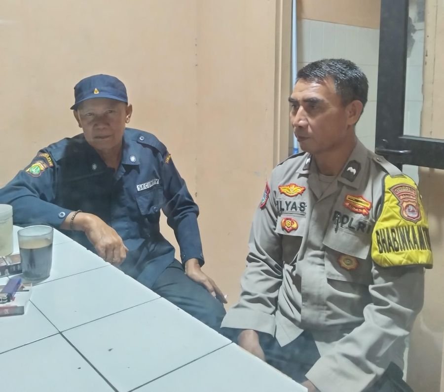 Bhabinkamtibmas Sukamulya Aktifkan Satkamling, Tingkatkan Kewaspadaan Warga di Perum Mulyaasri 2
