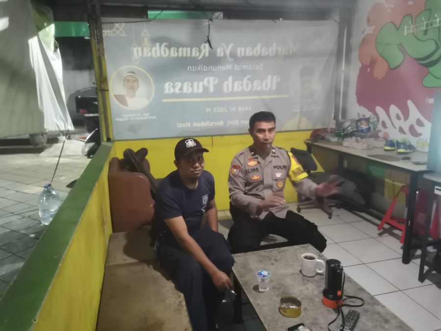 Bhabinkamtibmas Sukamulya Sambangi Warga Perum Mulyaasri 1, Sampaikan Pesan Kamtibmas