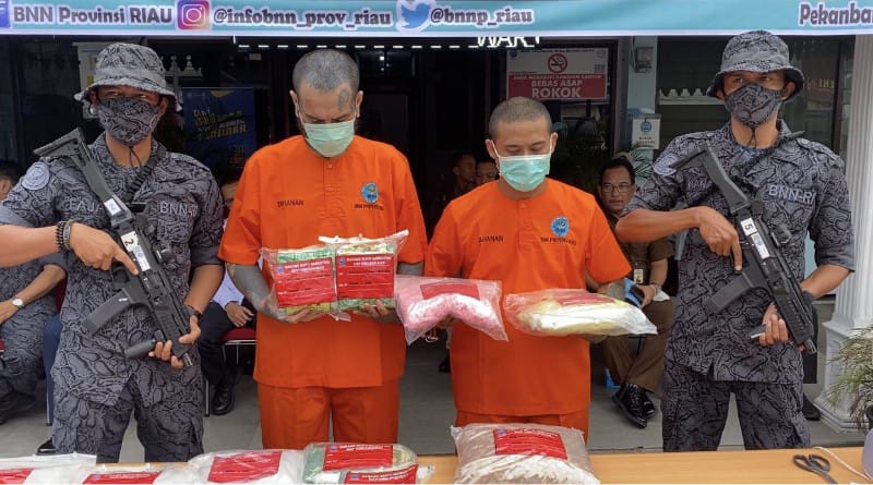 BNN Riau Gagalkan Pengiriman Kurir 19 Kg Sabu dan Ribuan Inek ke Makasar