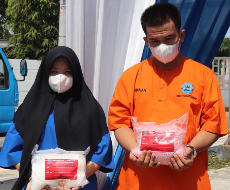 BNN Riau Tangkap Jaringan Narkoba Dari Lapas Pekanbaru, Turut Disita 3,7 Kg Sabu dan 28 Ribu Ekstasi