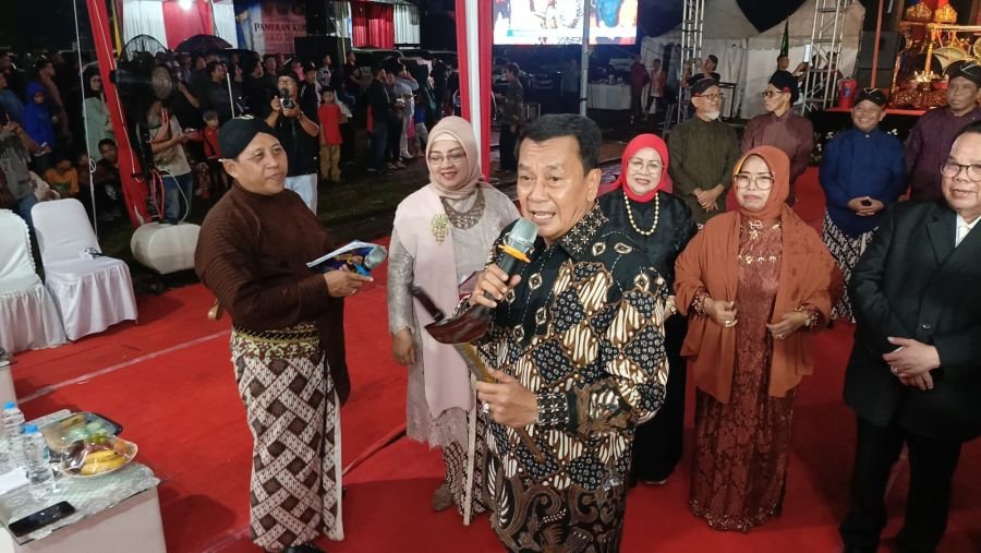 Bupati Tangerang Hadiri Grebeg Suro dan Kirab Budaya Wayang Kulit IKG 