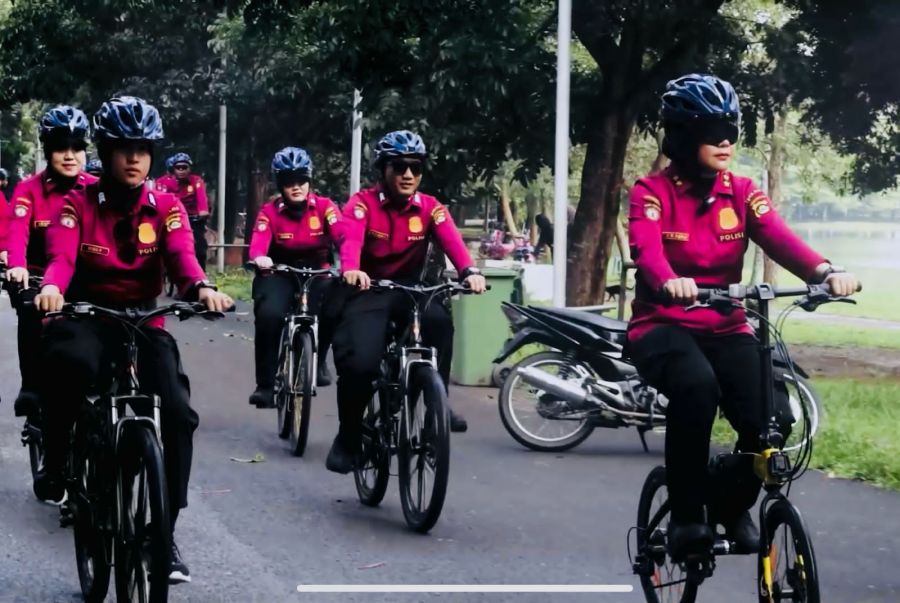‘Coolling System’ di Kawasan Wisata, Personel Ditpam Obvit Polda Sumsel Gelar Patroli Bersepeda