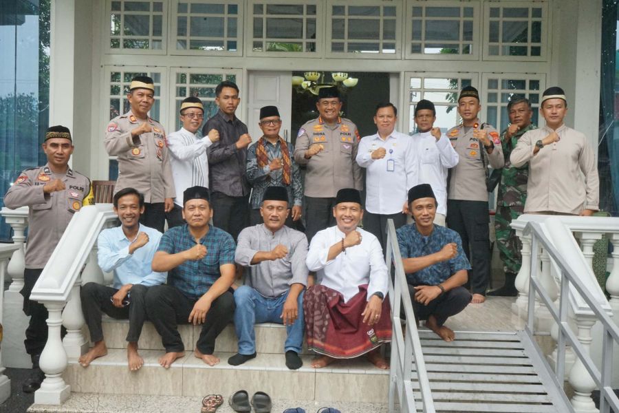 Dekatkan Diri dengan Masyarakat, Kapolresta Tangerang Laksanakan Jumat Curhat di Sukamulya