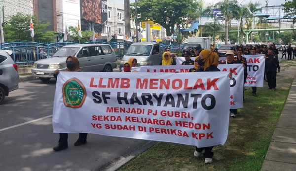 Demo Masa LLMB, Menolak Sekdaprov Riau Jadi Pj Gubri