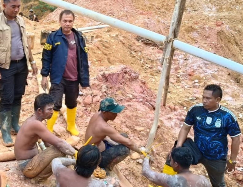 Enam Penambang Emas Ilegal di Kuansing Berhasil Ditangkap, Polda Riau Buru Pemodalnya