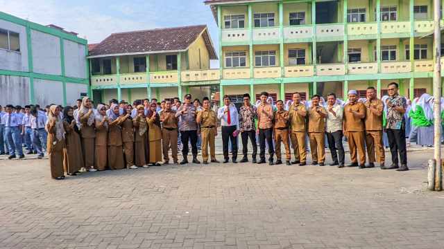 Generasi Tertib, Generasi Hebat: Pesan IPDA Sunari di SMK Al-Badar