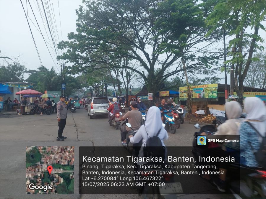 Hari Pertama Masuk Sekolah, Polsek Tigaraksa Hadir Berikan Pelayanan Pengaturan Arus Lalu Lintas