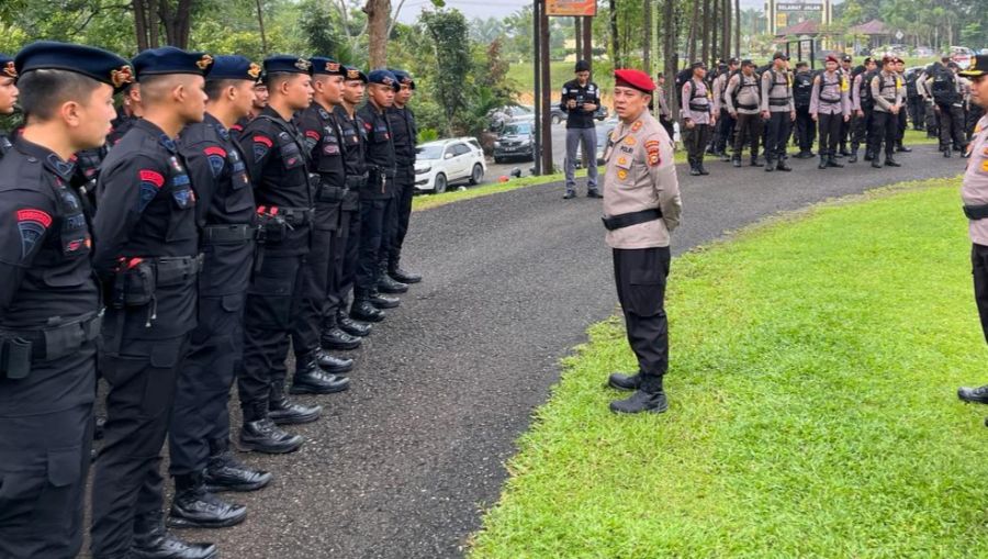 Ini Pesan AKBP Iwan Saat Pimpin Apel Pasukan BKO Pengamanan TPS di Kuansing