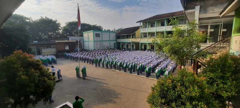 IPDA Sunari Ajak Siswa SMK Al-Badar Bijak Bermedsos dan Hindari Kenakalan Remaja