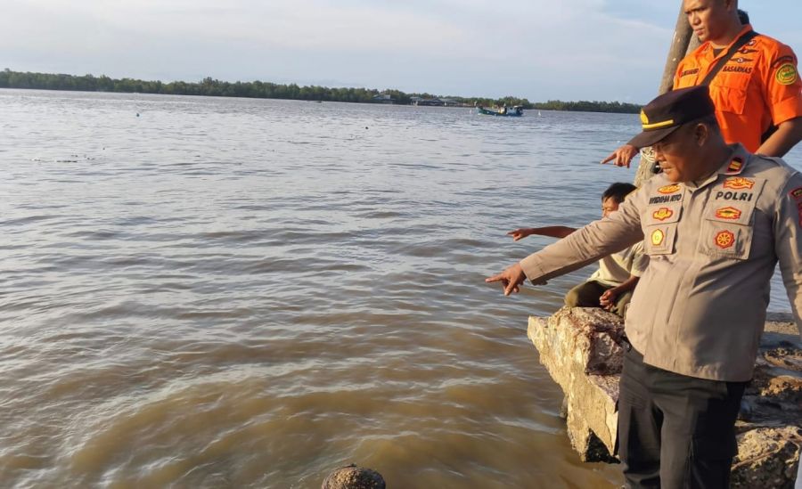 Jumat Sore Tragis, Remaja 19 Tahun Ditemukan Tewas Tenggelam di Kuala Tungkal