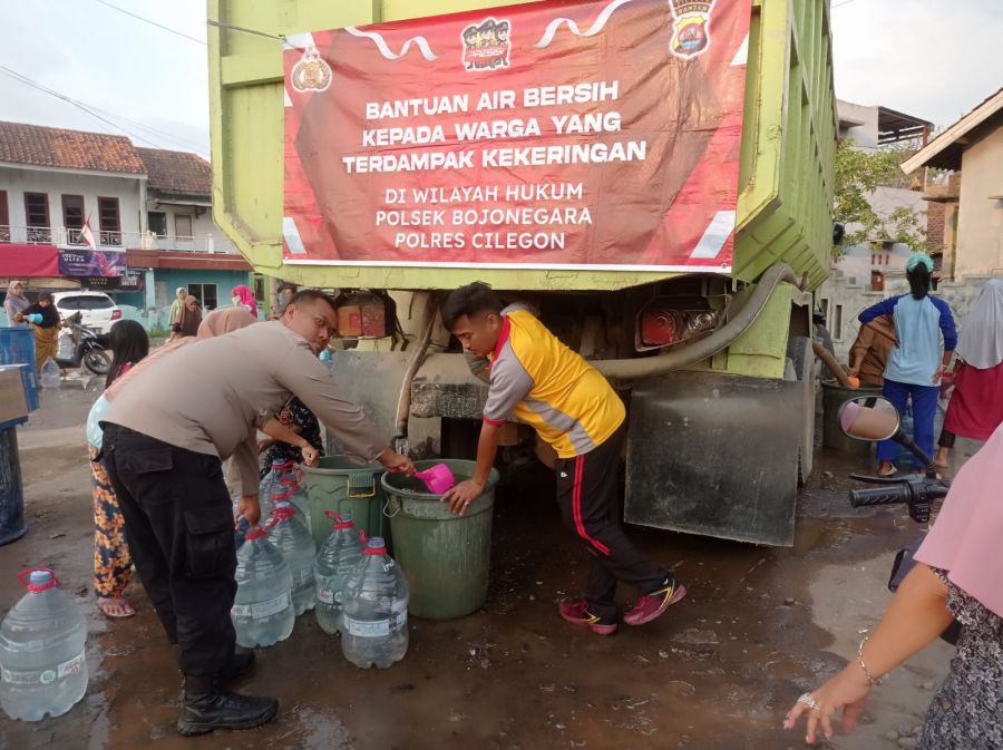 Kapolres Cilegon Tekankan Pentingnya Kepedulian Sosial Lewat Aksi Bagi Air Bersih