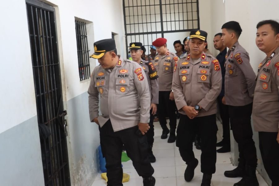 Kapolres Tanjab Barat Cek Ruang Tahanan, Beri Arahan Tegas dan Penekanan ke Personel Jaga