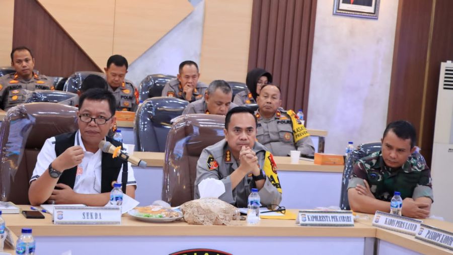Kapolresta Pekanbaru Pimpin Rapat Tiga Pilar Koordinasi Penanggulangan Karhutla