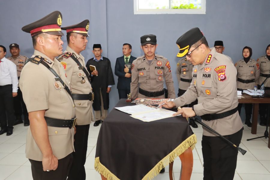 Kapolresta Tangerang Pimpin Serah Terima Enam Jabatan Utama