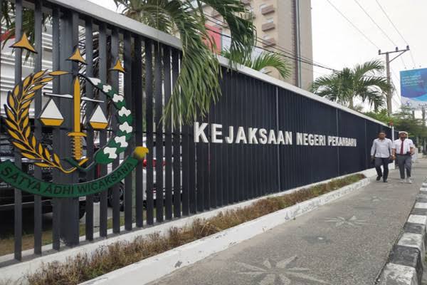 Kejari Pekanbaru Lelang Barang Rampasan, Totalnya 10 Miliar Lebih