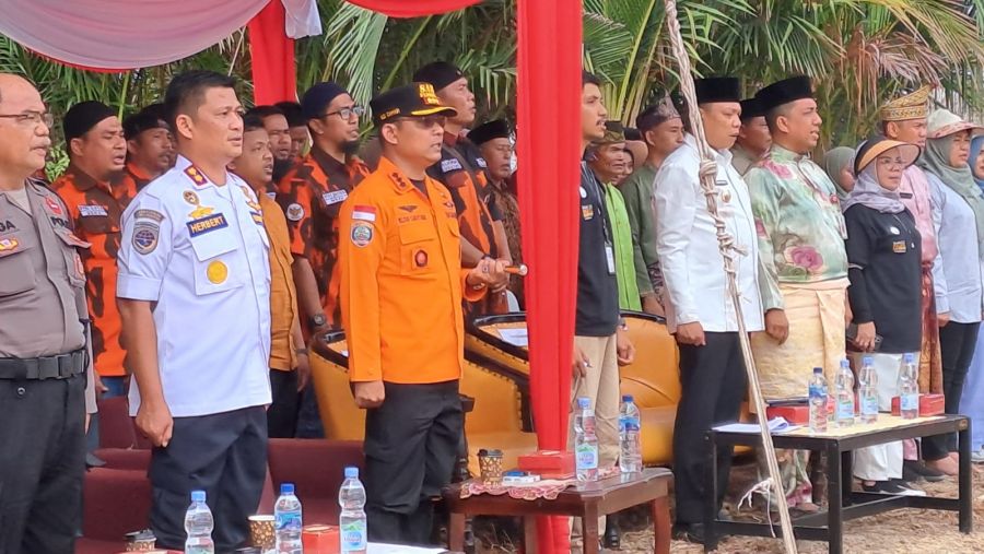 Kepala Basarnas Pekanbaru Hadiri Festival Pacu Sampan di Pulau Semut