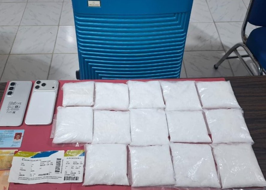 Kurir Aceh Gagal Gendong 2 Kg Sabu ke Jakarta Lewat Bandara Pekanbaru