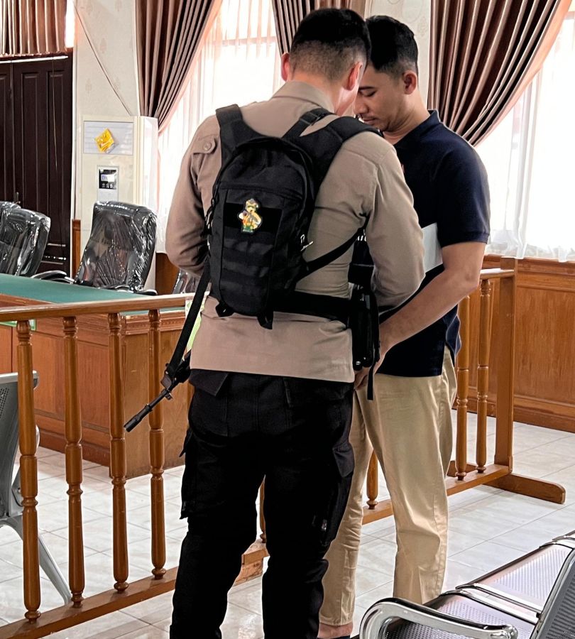 Momen Lucu, Sidang KDRT Terdakwa Oknum Polisi di Pekanbaru Alergi Difoto Media Takut Viral