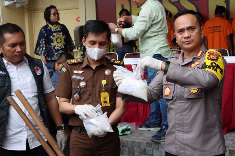 Musnahkan 5 Kg Sabu dan Ribuan Butir Inek, Polresta Pekanbaru Komit Tindak Tegas Pelaku Narkotika