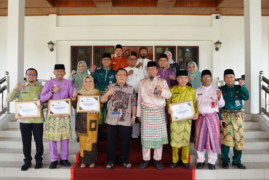 Ombudsman Beri Penghargan Predikat Kepatuhan Penyelenggaraan Pelayanan Publik Kepada Pemprov Riau