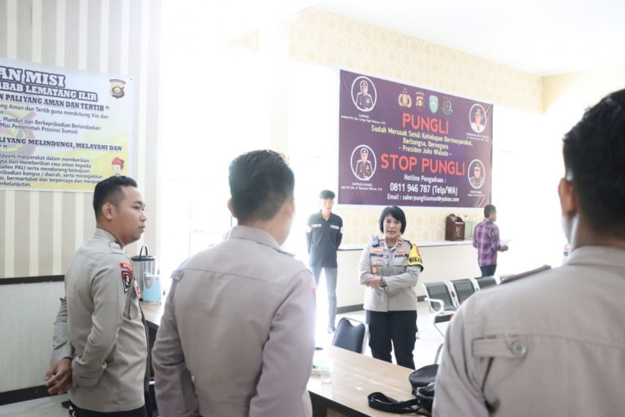 Pastikan Pelayanan Prima Kepada Masyarakat Waka Polres PALI Cek Langsung Sentra Pelayanan Kepolisian