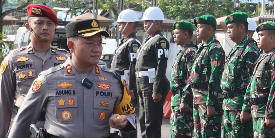 Pengamanan Nataru, Kapolres Tanjab Barat Pimpin Langsung Apel Gelar Pasukan